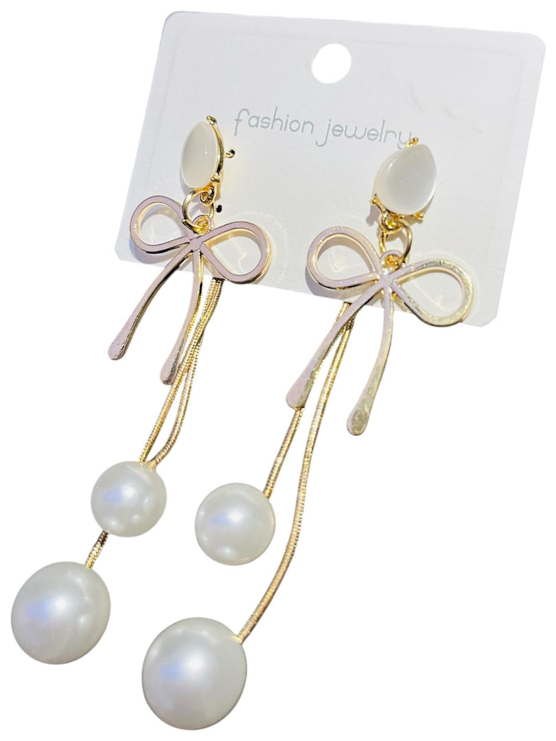 Earrings with pearls